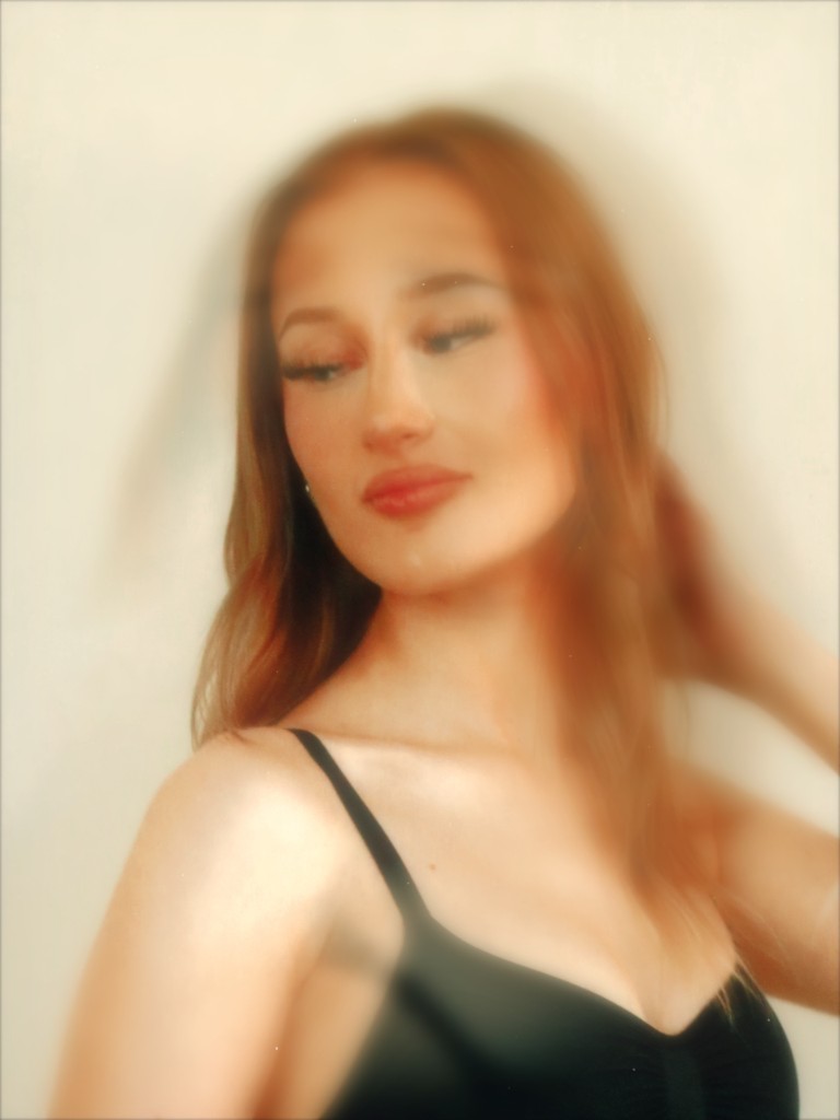 Soft Motion — People photography, editorial portrait